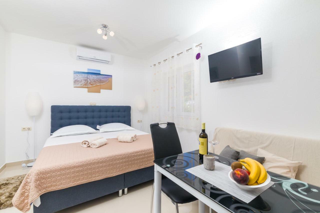 Guest House Marinna Vrboska Esterno foto